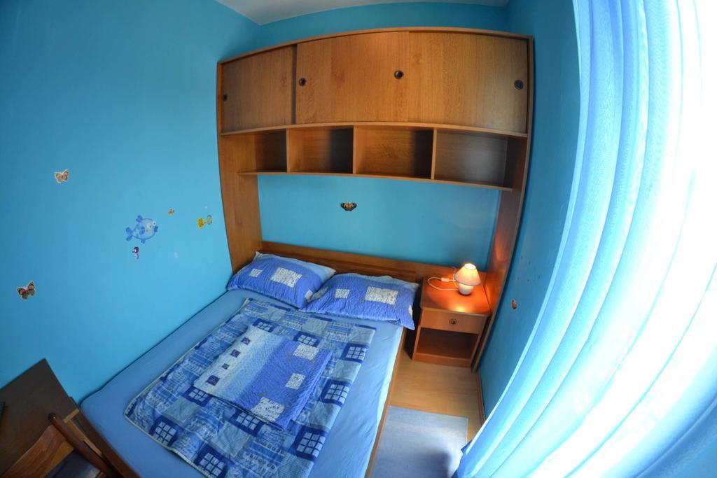 Apartmani Jenny I Tania ロパール エクステリア 写真