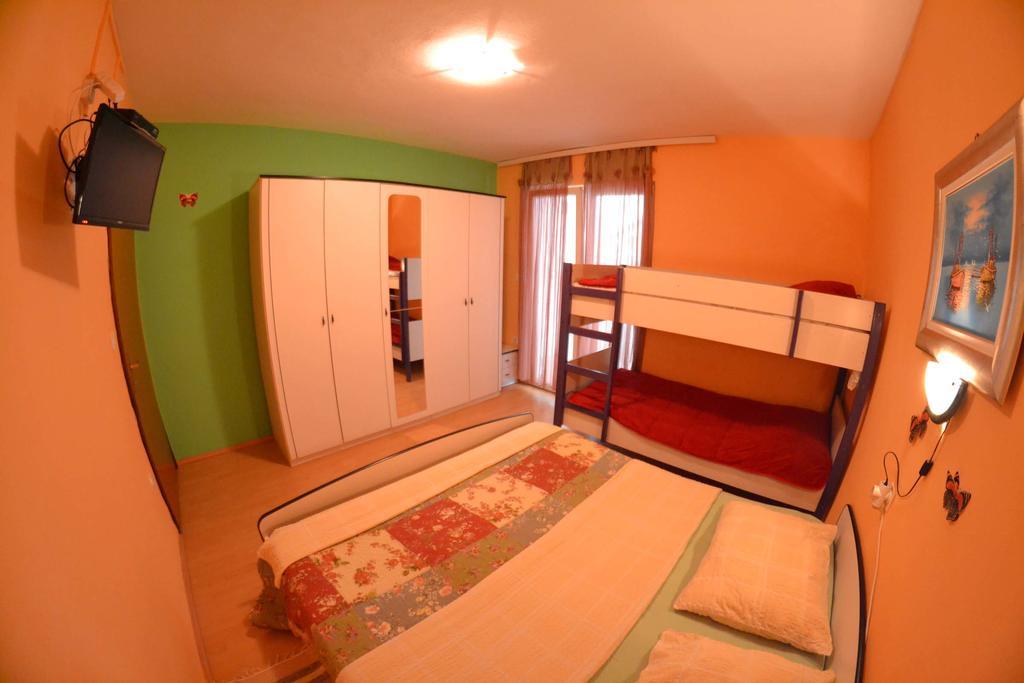 Apartmani Jenny I Tania ロパール エクステリア 写真