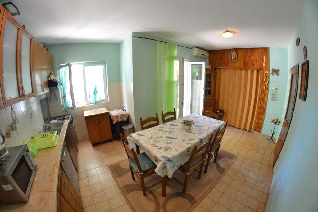 Apartmani Jenny I Tania ロパール エクステリア 写真