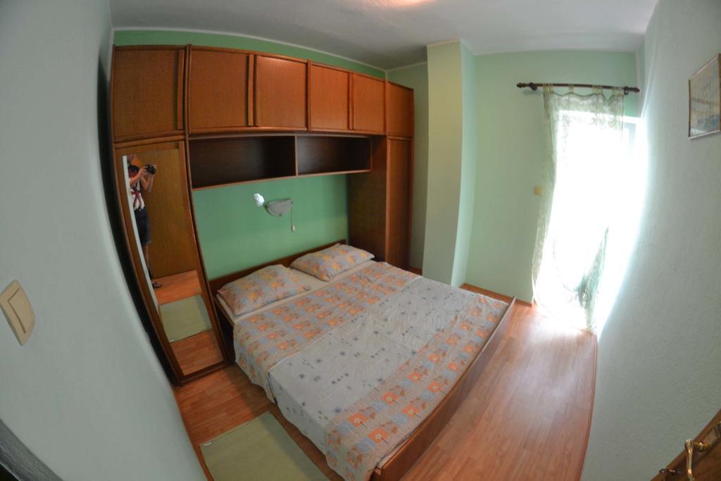 Apartmani Jenny I Tania ロパール エクステリア 写真