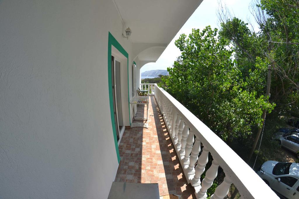 Apartmani Jenny I Tania ロパール エクステリア 写真