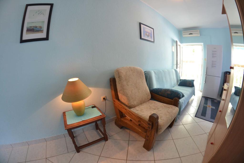 Apartmani Jenny I Tania ロパール エクステリア 写真