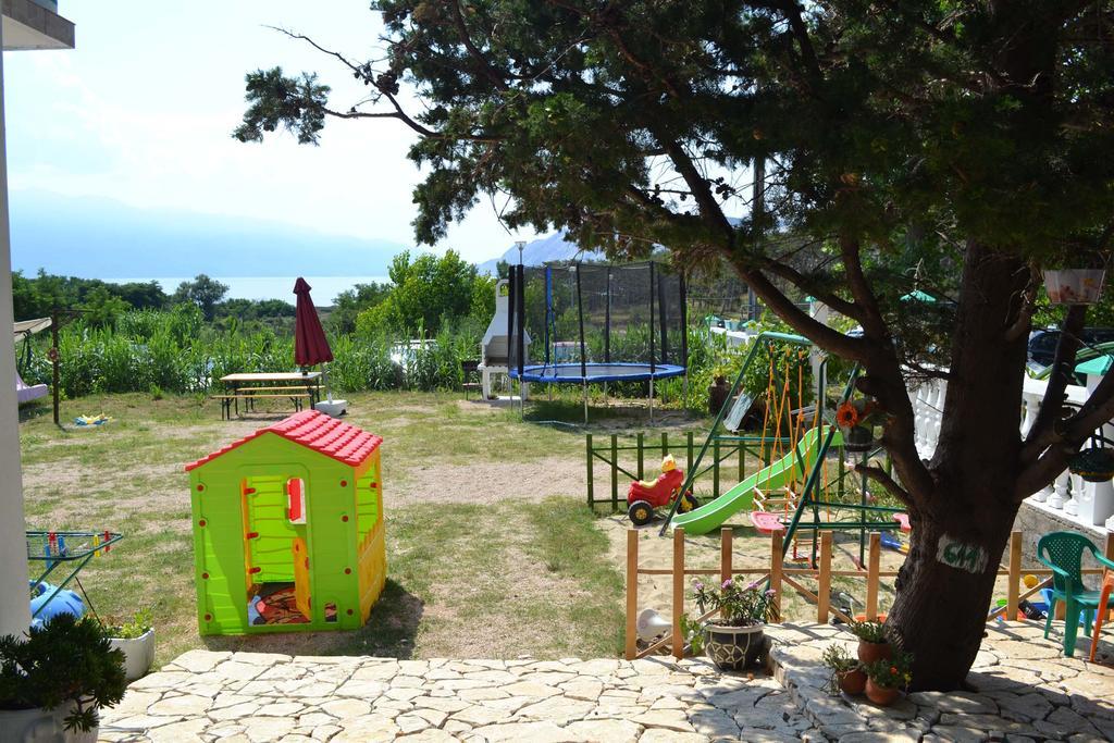 Apartmani Jenny I Tania ロパール エクステリア 写真